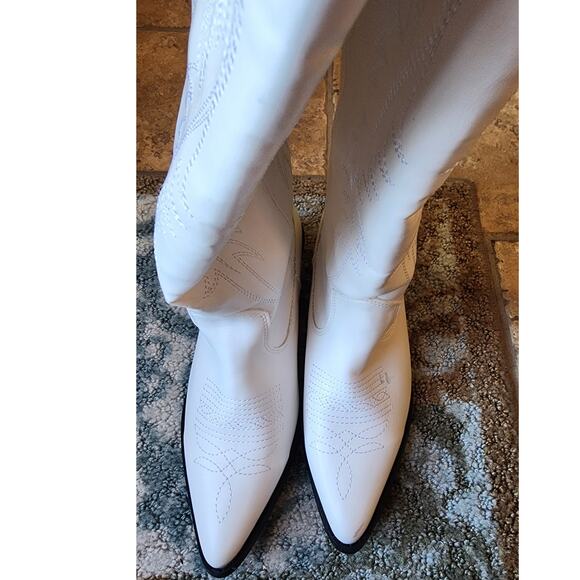 Cowgirl boots in white - Picture 4 of 8